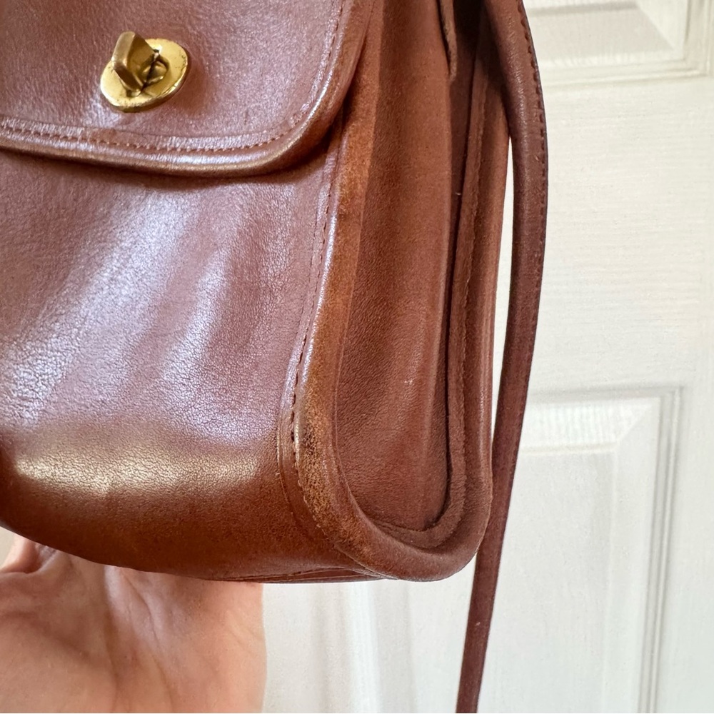 Vintage Coach “Scooter Bag” in British Tan — Style #9893 — AS IS - Picture 9 of 16